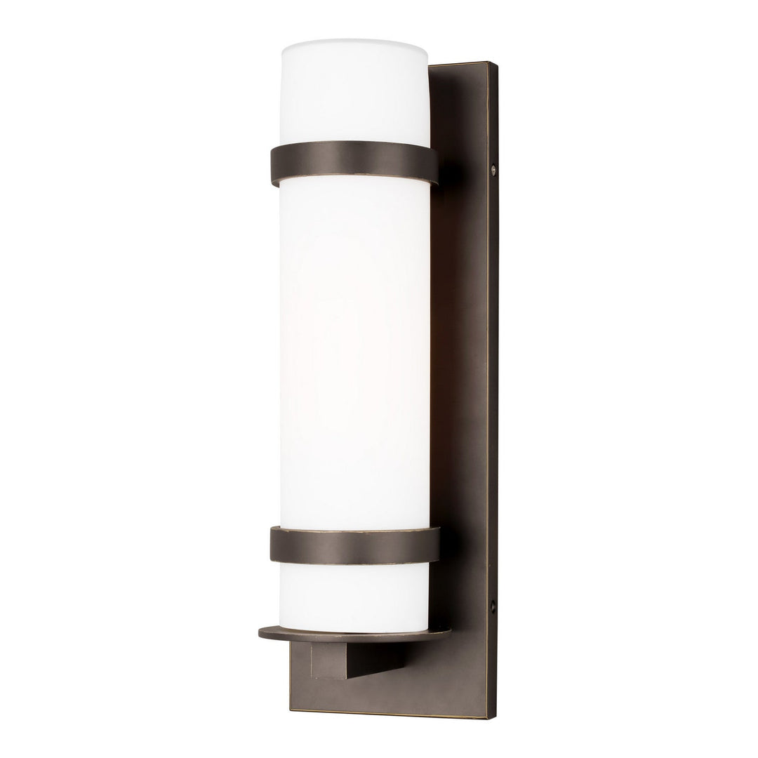 Generation Lighting. One Light Outdoor Wall Lantern
