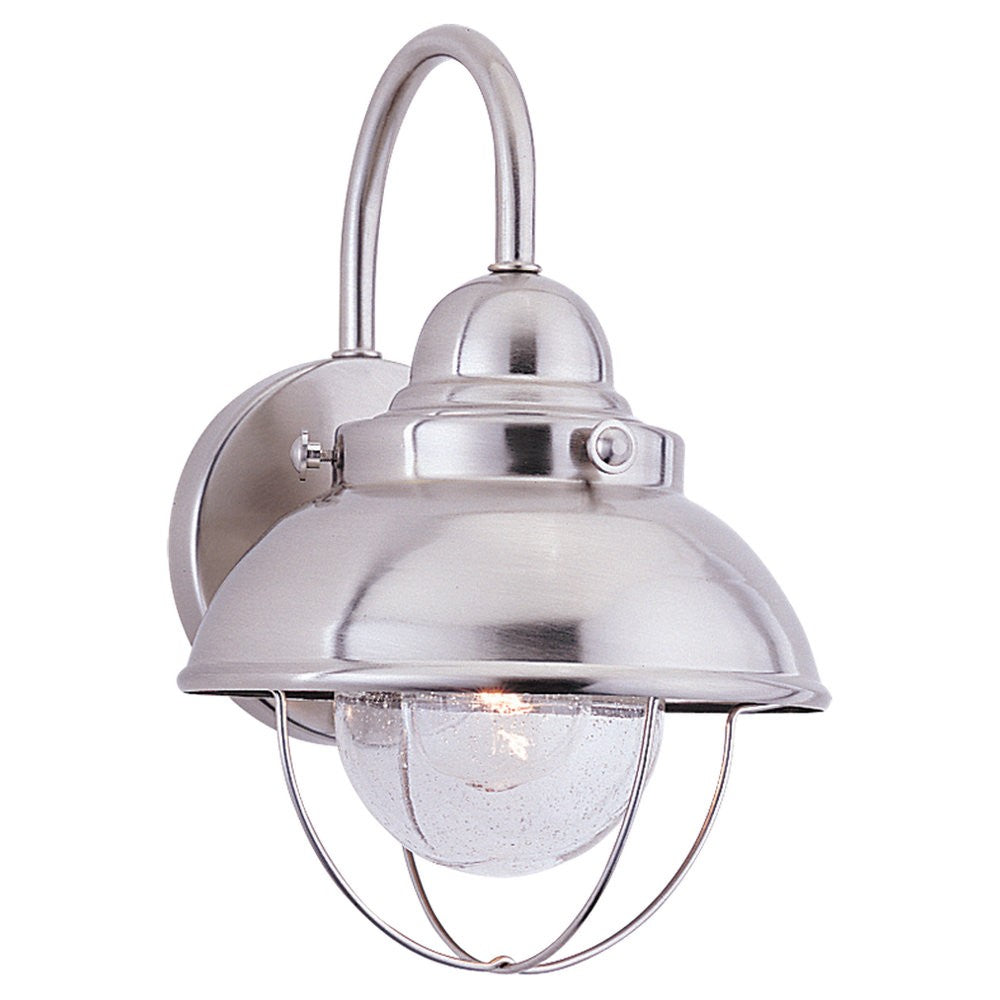 Generation Lighting. One Light Outdoor Wall Lantern