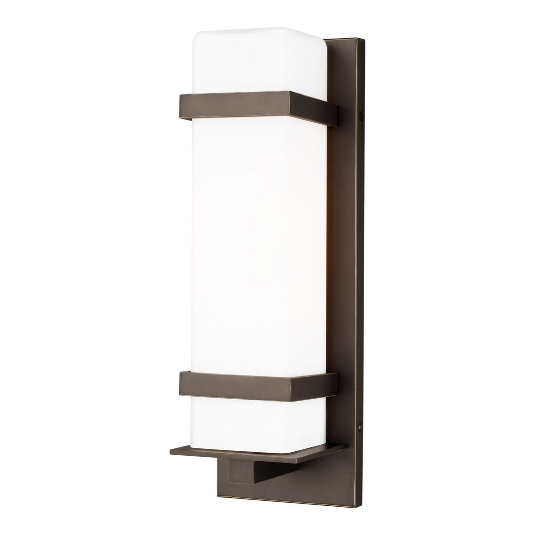 Generation Lighting. One Light Outdoor Wall Lantern