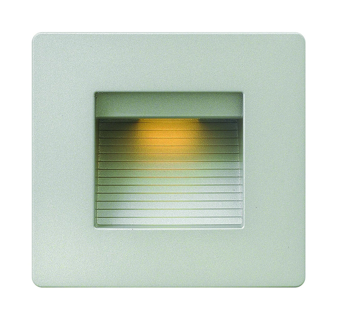 Luna LED Landscape Deck in Titanium