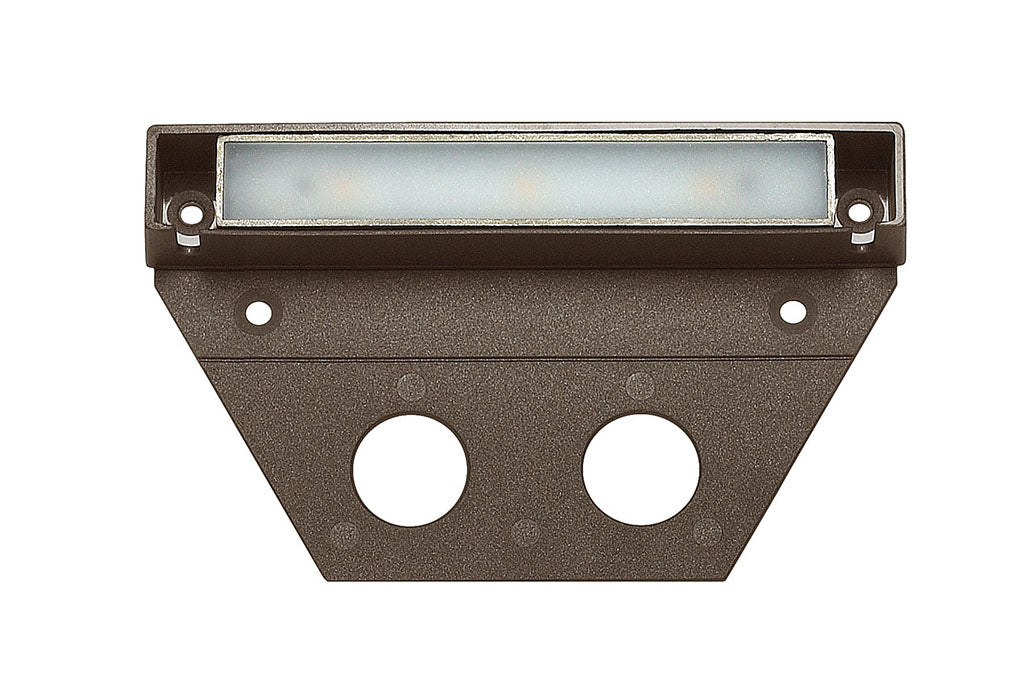 Nuvi LED Landscape Deck in Bronze