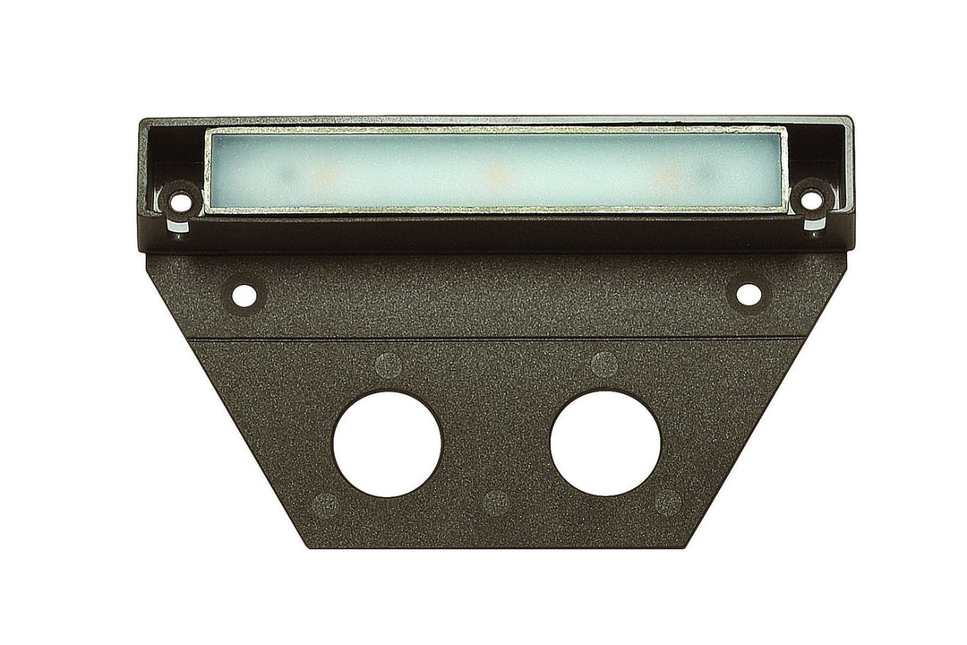 Nuvi LED Landscape Deck in Bronze