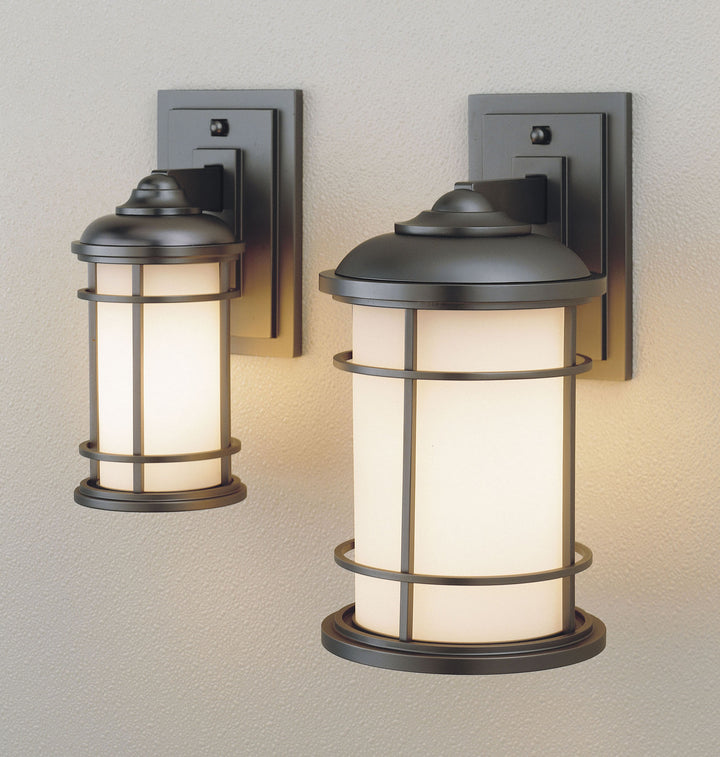 Generation Lighting. One Light Outdoor Wall Lantern