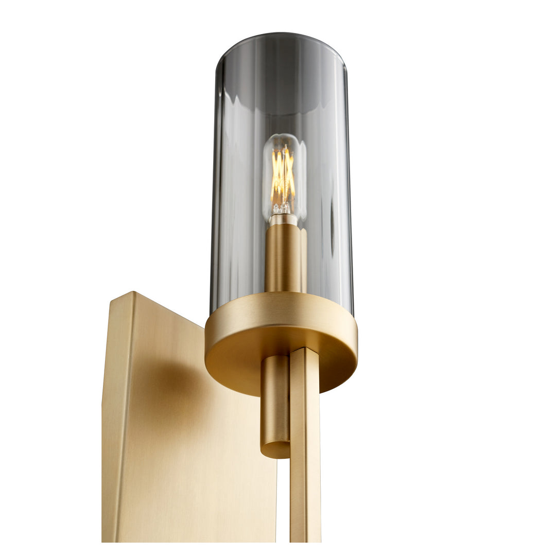 Quorum One Light Wall Mount