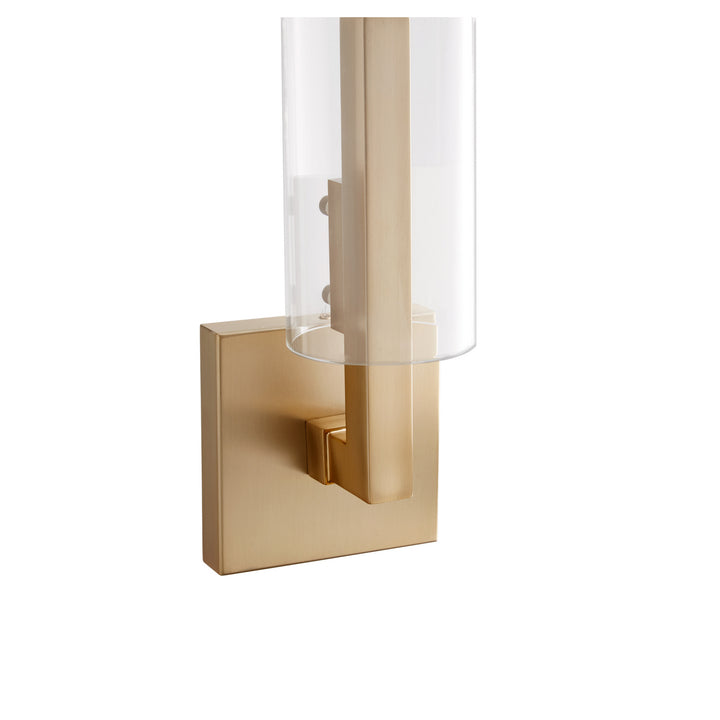 Quorum One Light Wall Mount