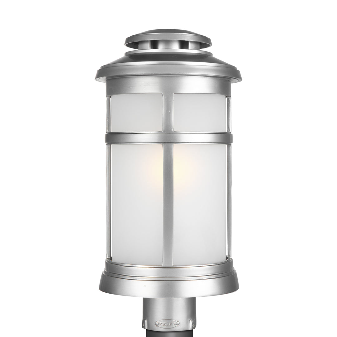 Visual Comfort StudioNewportOne Light Post Lantern