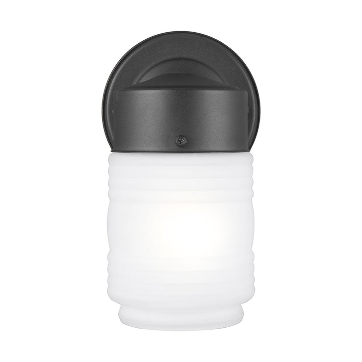 Generation Lighting. One Light Outdoor Wall Lantern