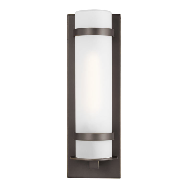 Generation Lighting. One Light Outdoor Wall Lantern