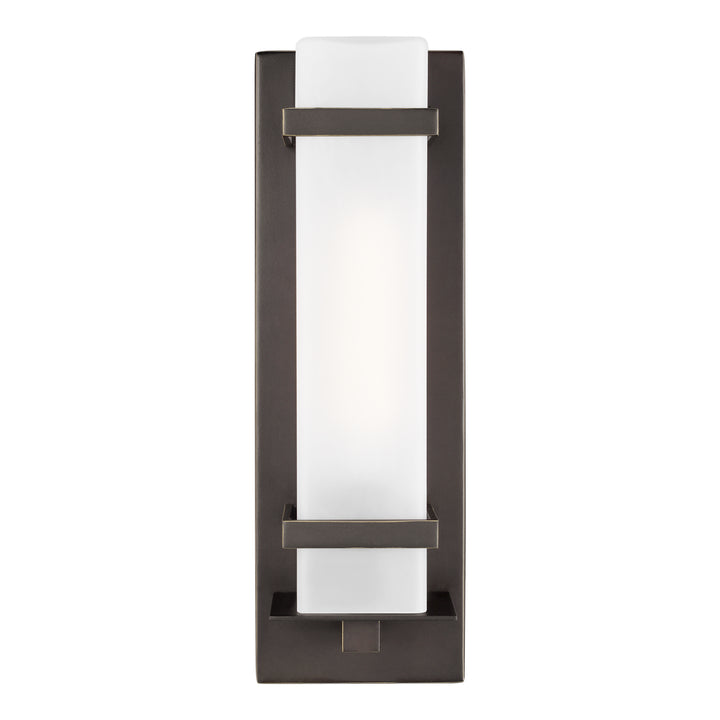 Generation Lighting. One Light Outdoor Wall Lantern