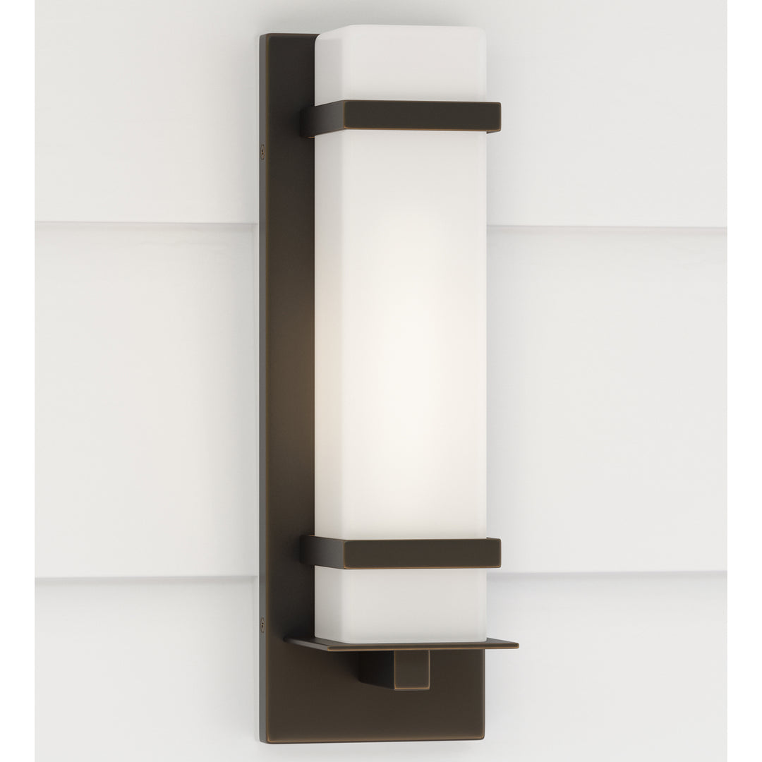 Generation Lighting. One Light Outdoor Wall Lantern