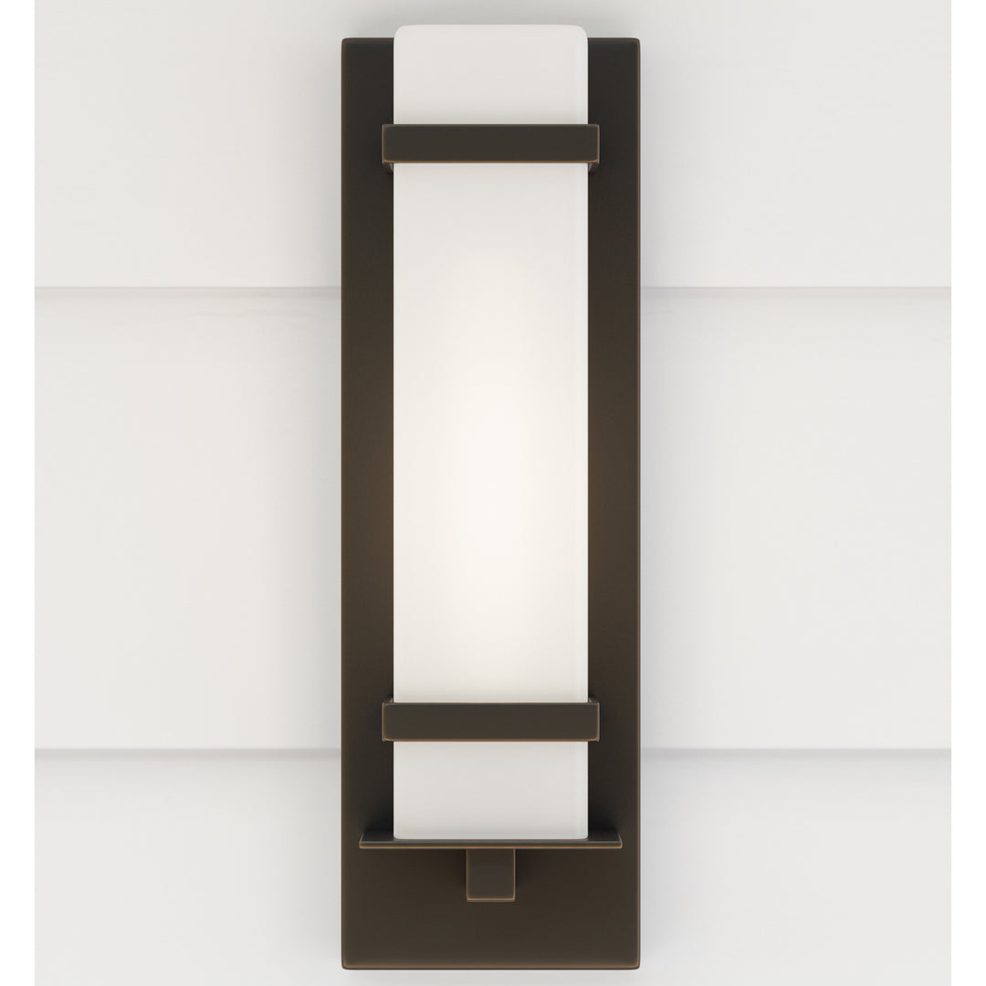 Generation Lighting. One Light Outdoor Wall Lantern