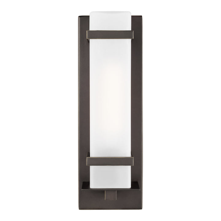 Generation Lighting. One Light Outdoor Wall Lantern