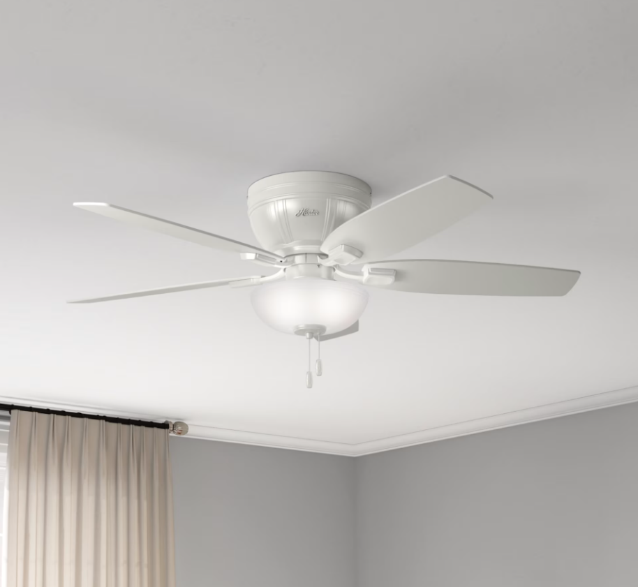 Hunter Fan Kenbridge 52" Flushmount Pull Chain Ceiling Fan with 27W LED