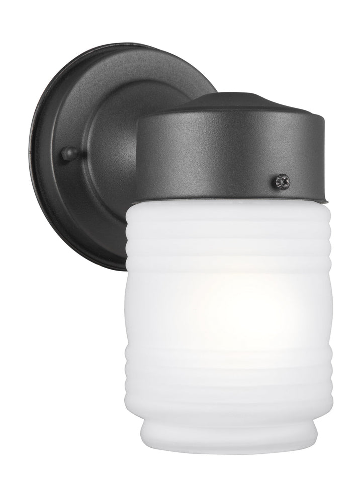 Generation Lighting. One Light Outdoor Wall Lantern