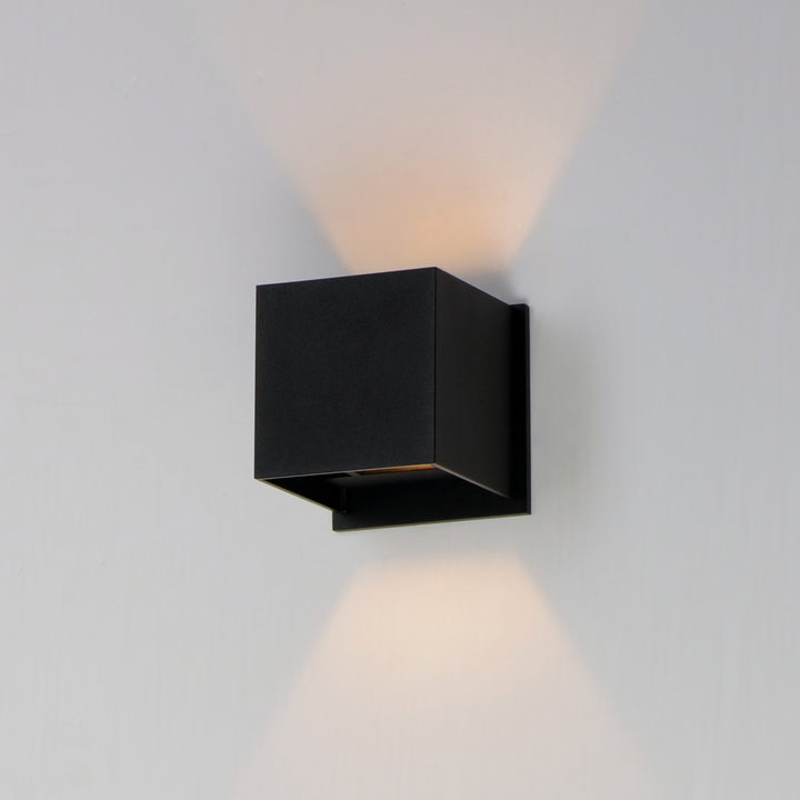 ET2 LED Outdoor Wall Sconce