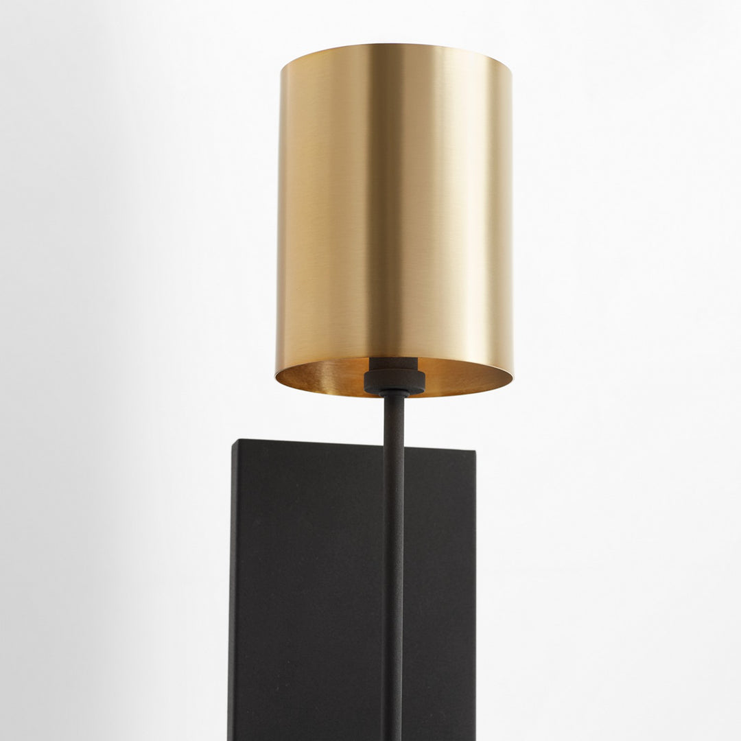 Quorum One Light Wall Mount