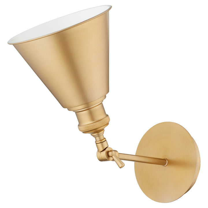 Quorum One Light Wall Mount