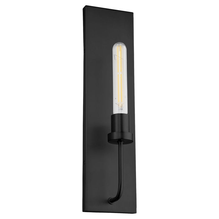 Quorum One Light Wall Mount