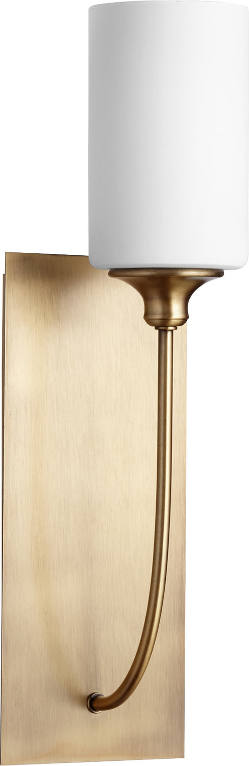 Quorum One Light Wall Mount